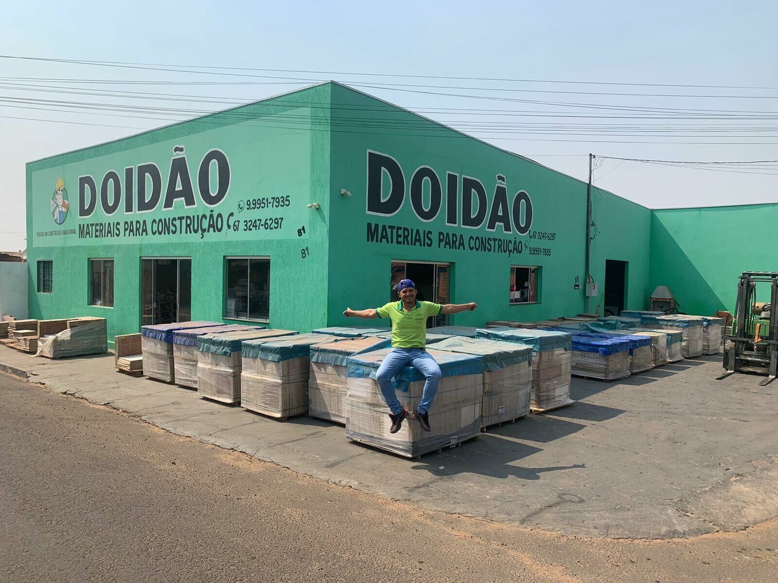 Imagem de compartilhamento para o artigo Super promoção de pisos do Doidão! Com preços imperdíveis, Doidão Materiais de Construção lança queima de estoque em Costa Rica da MS Todo dia